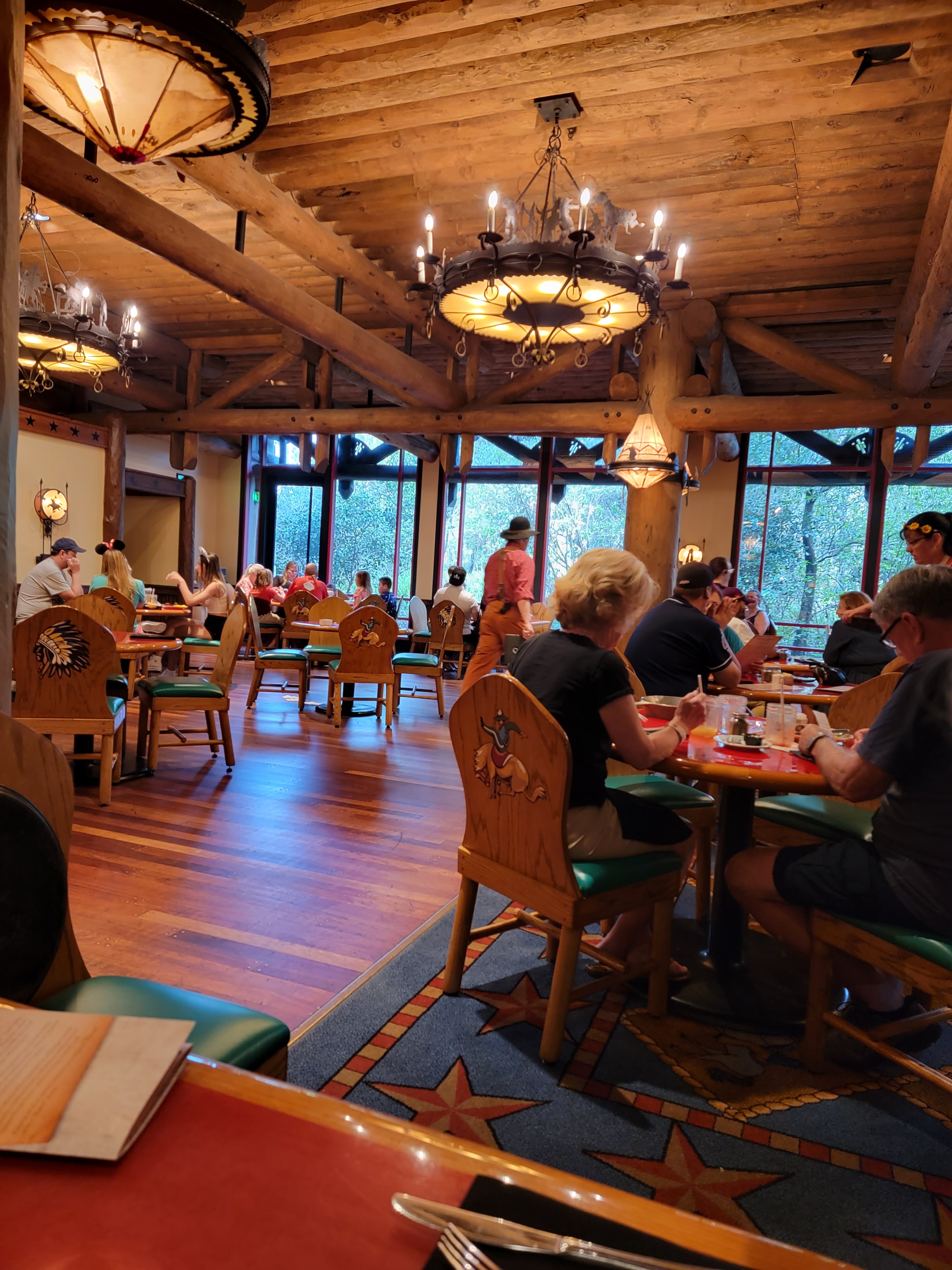 whispering canyon cafe // disney world's wilderness lodge caravan sonnet