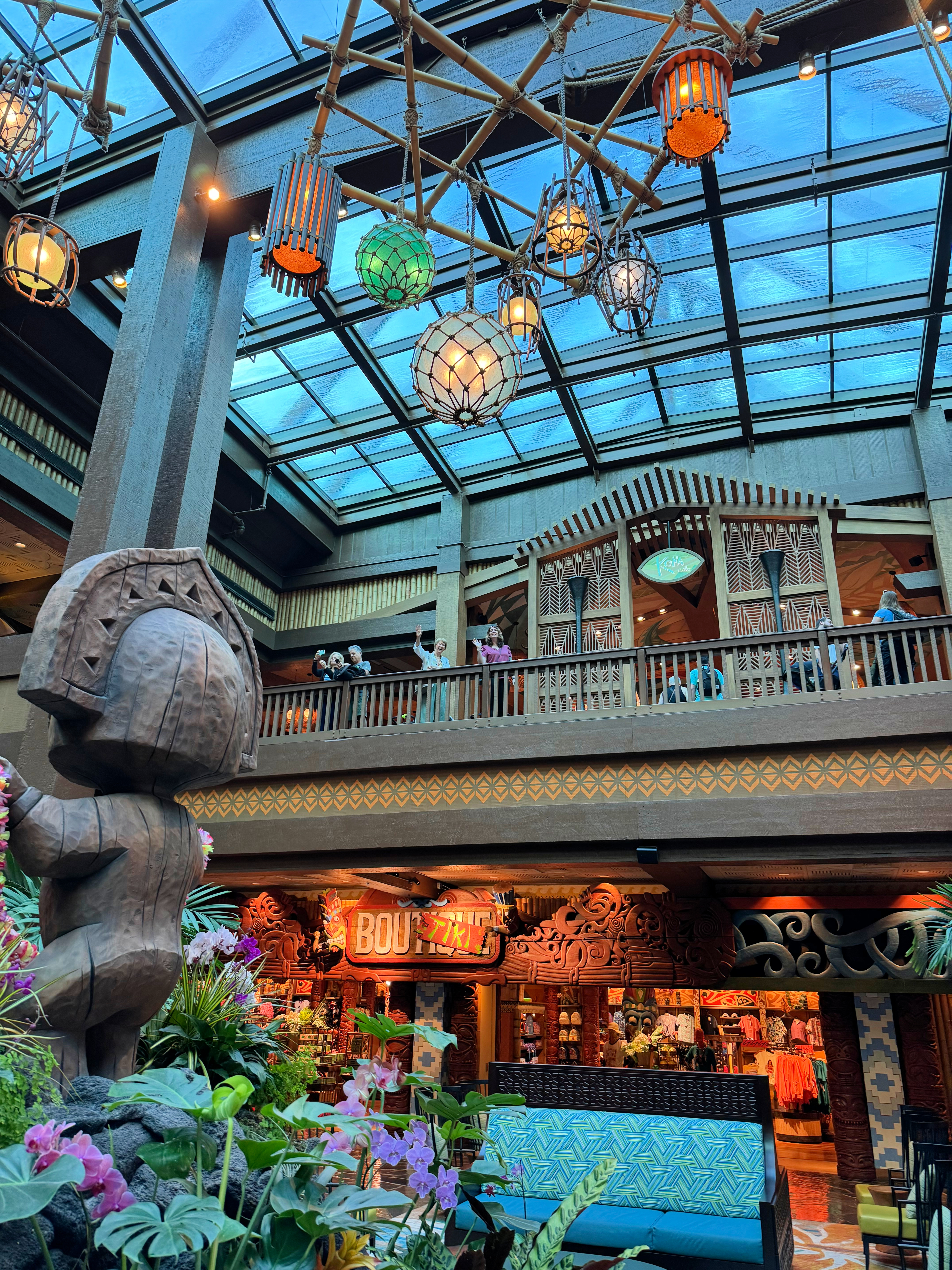 kona cafe // polynesian village resort caravan sonnet- disney world resort