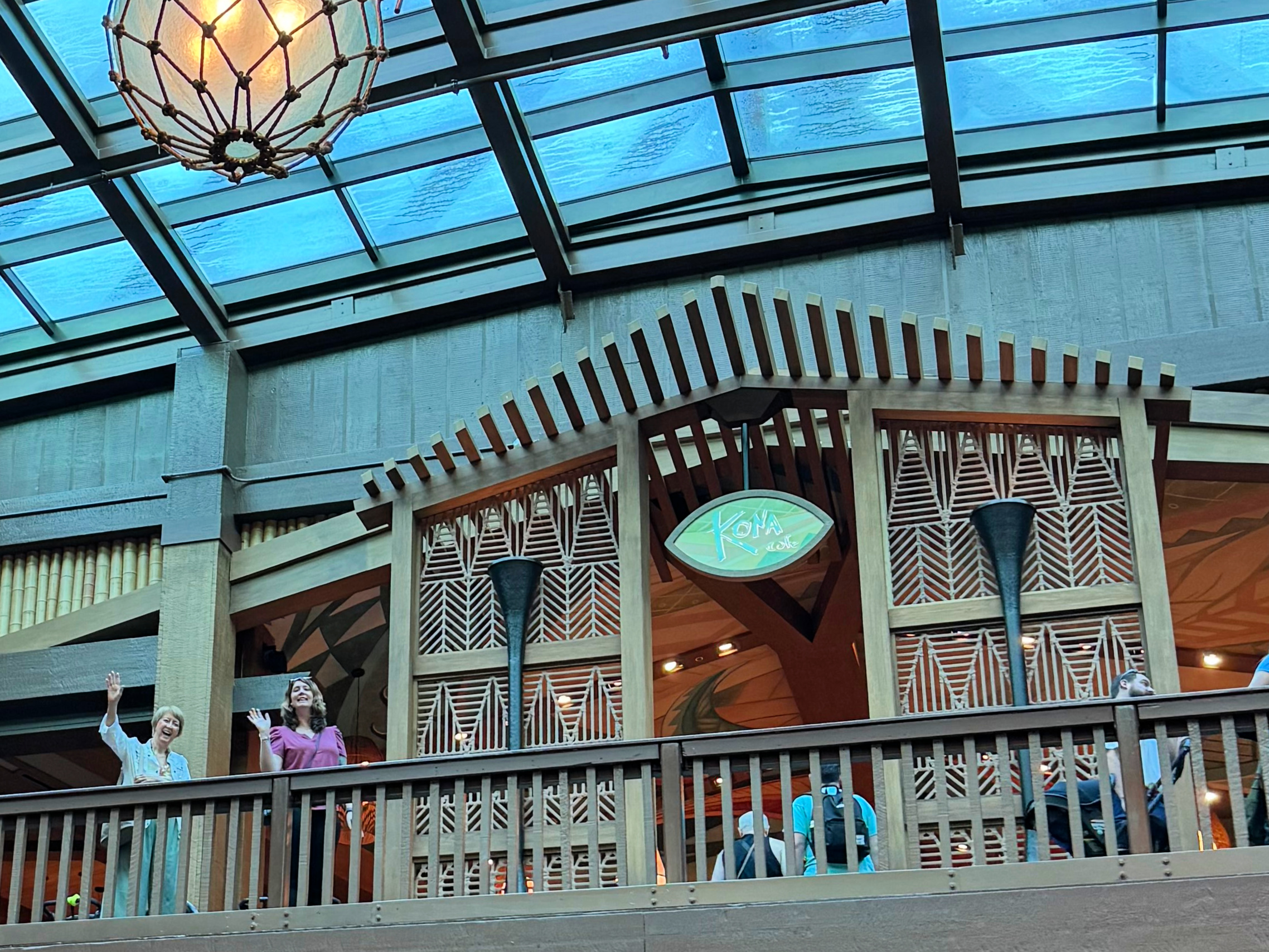 kona cafe // polynesian village resort caravan sonnet- disney world resort