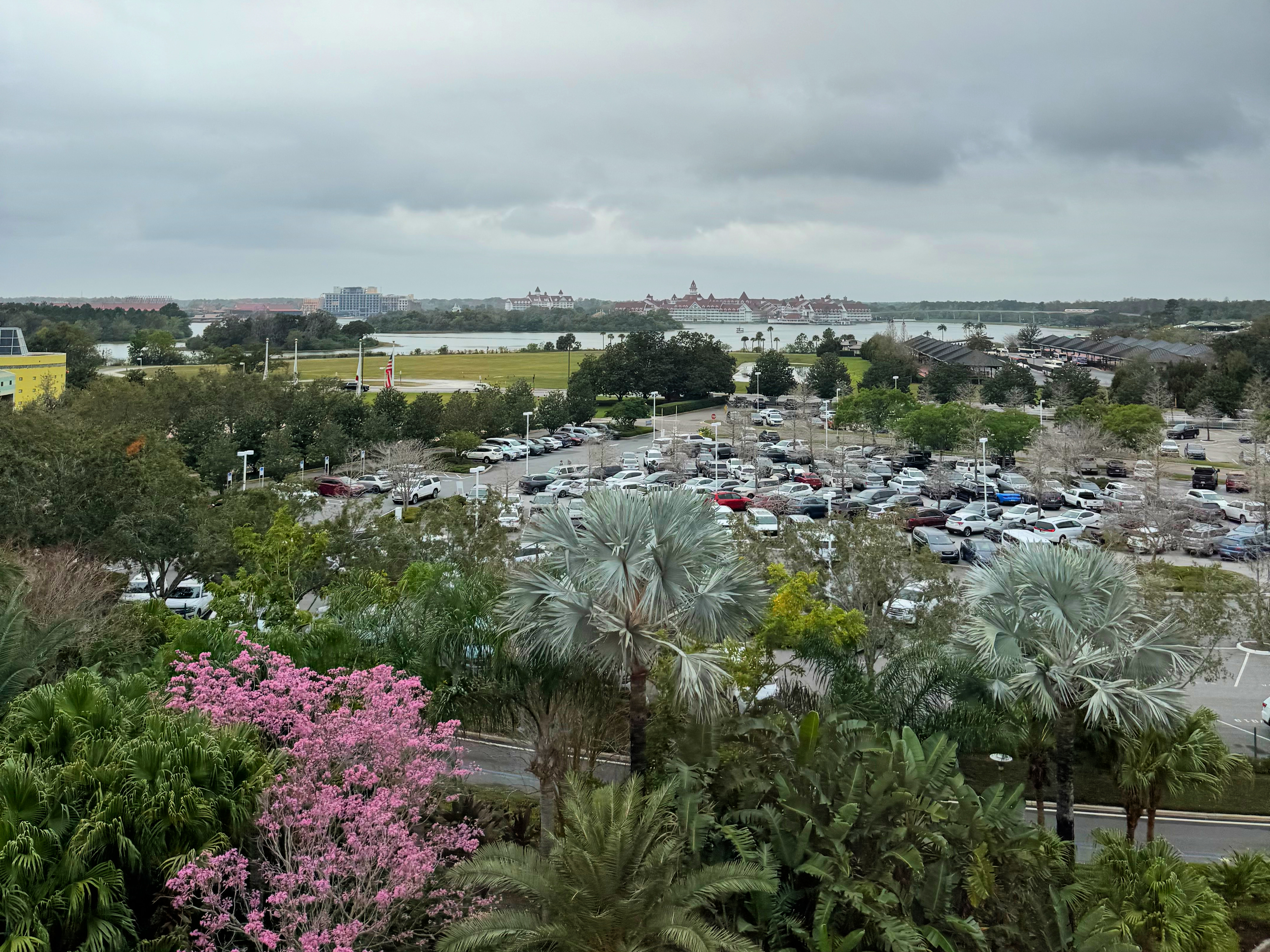 monorail ride from the polynesian village resort // orlando, florida caravan sonnet